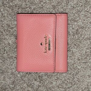 Kate Spade Pebbled Leather Trifold Coral Pink Salmon Wallet w Striped Lining